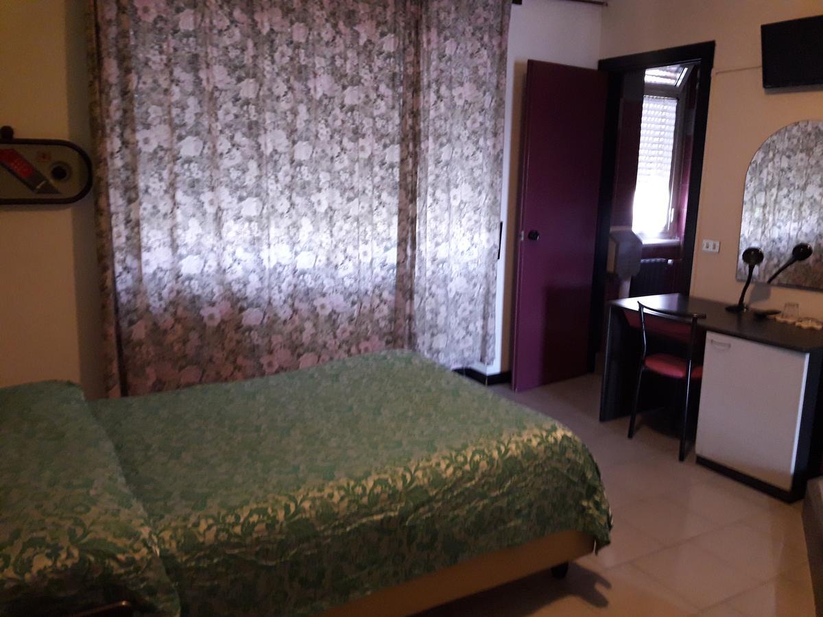 Albergo Piccadilly Medolago Екстериор снимка