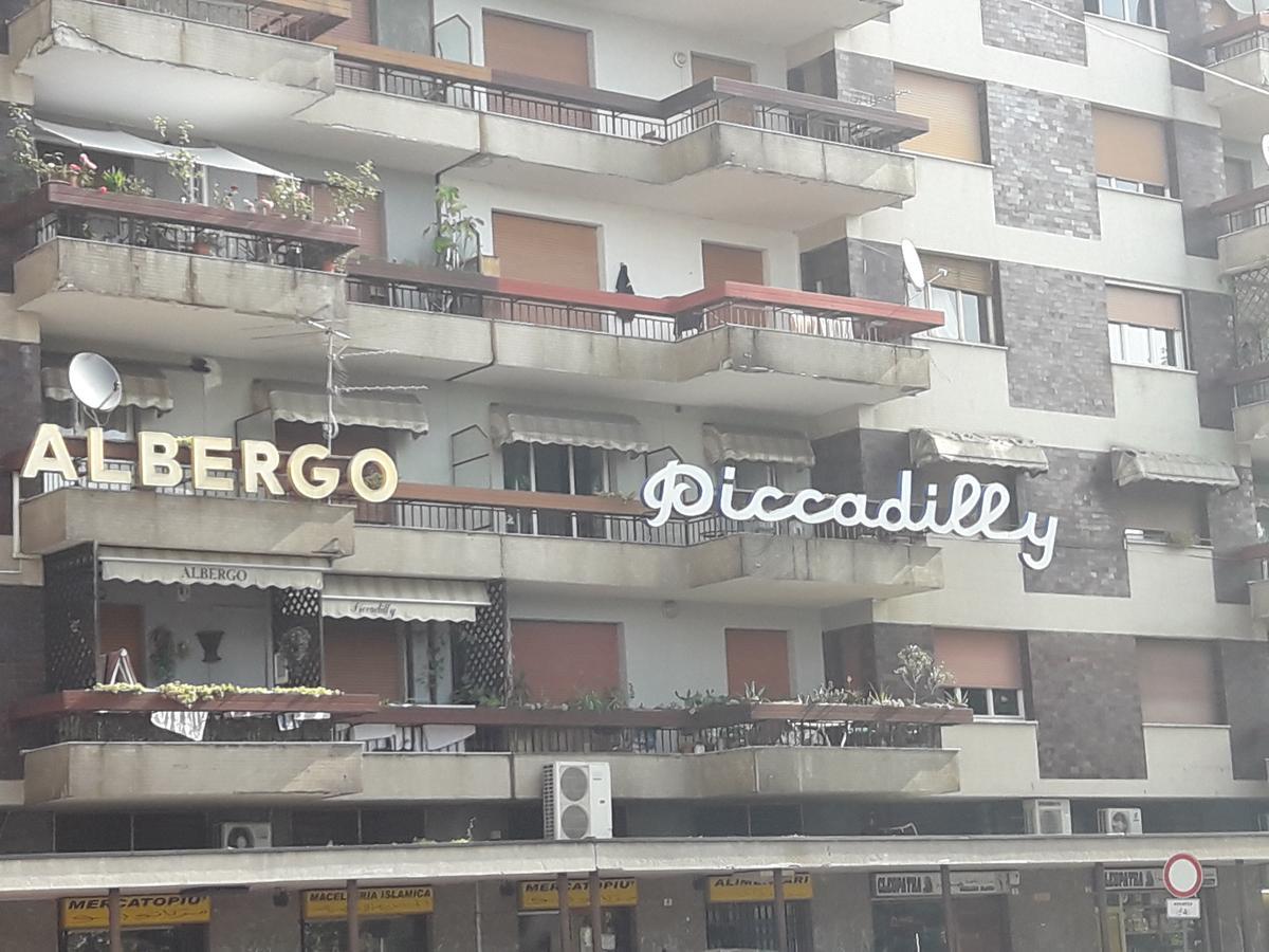 Albergo Piccadilly Medolago Екстериор снимка